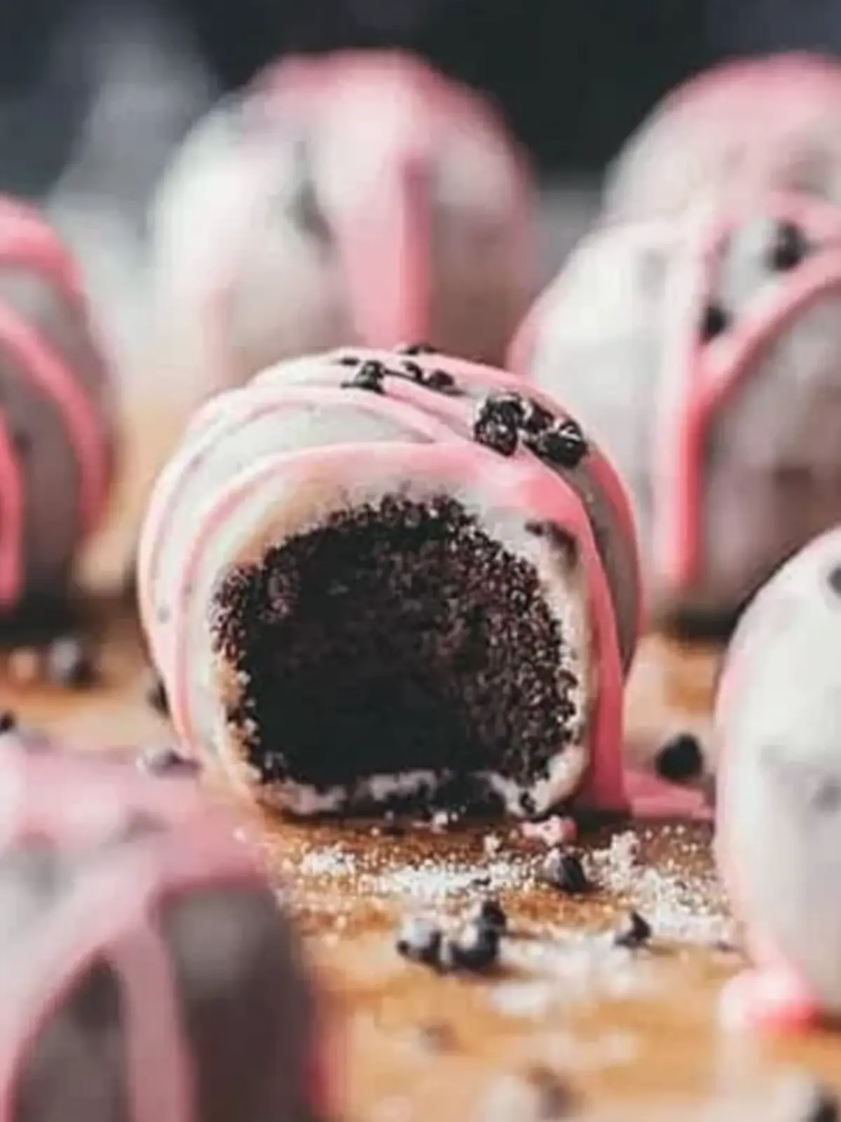 Decadent Oreo Truffles That Melt in Your Mouth 3 Oreo Truffles