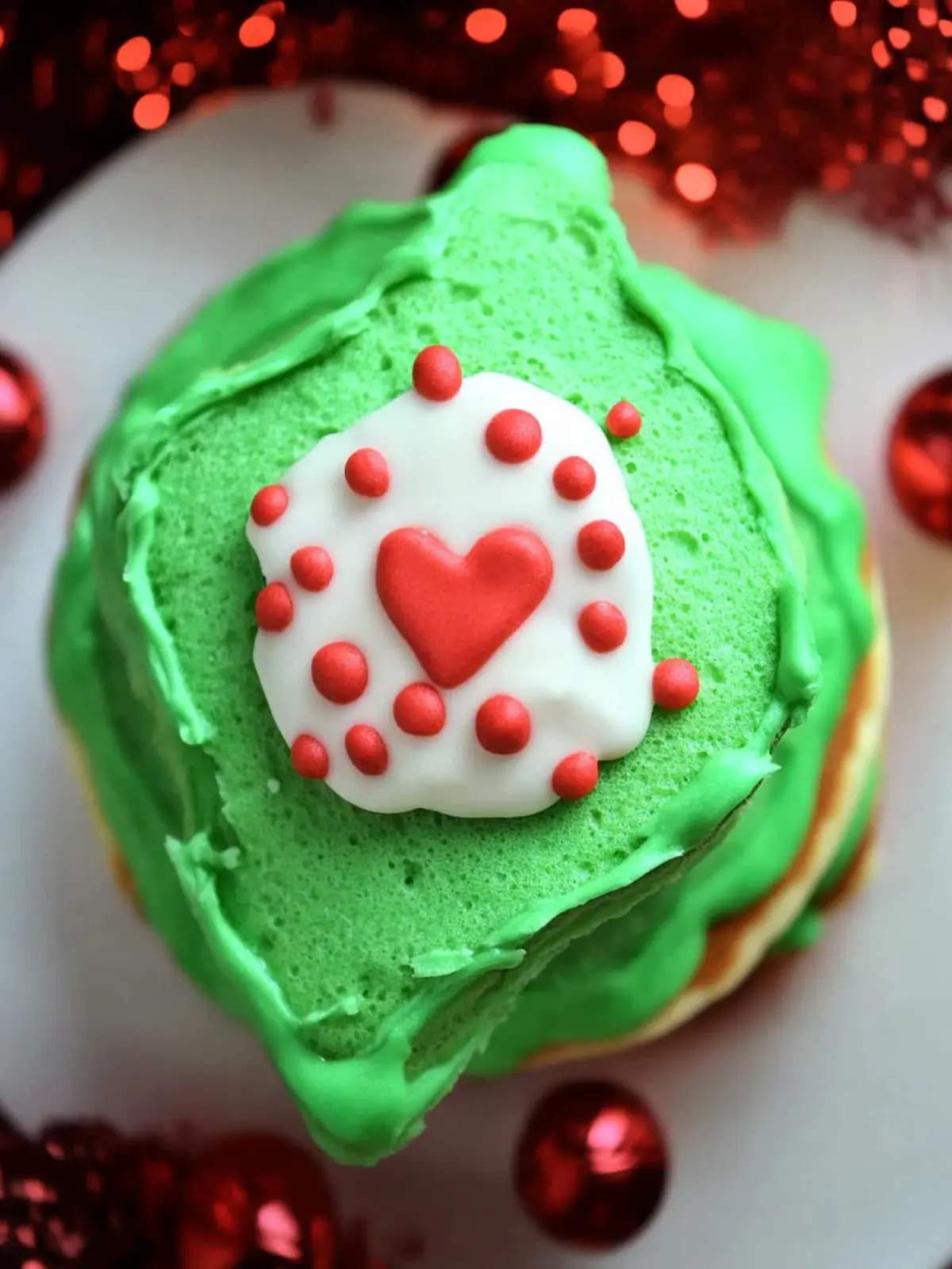Festive Grinch Pancakes That Bring Joy to Your Table 4 Grinch Pancakes