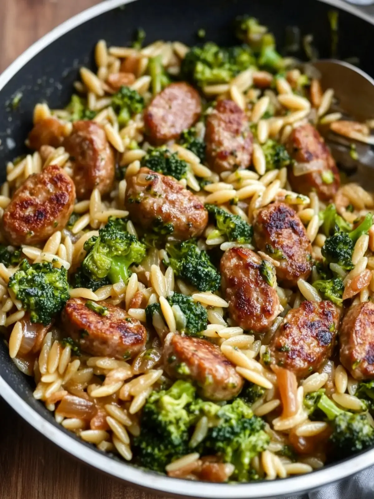 Savory Chicken Sausage, Broccoli, and Orzo Skillet Bliss 5 Chicken Sausage, Broccoli, and Orzo Skillet