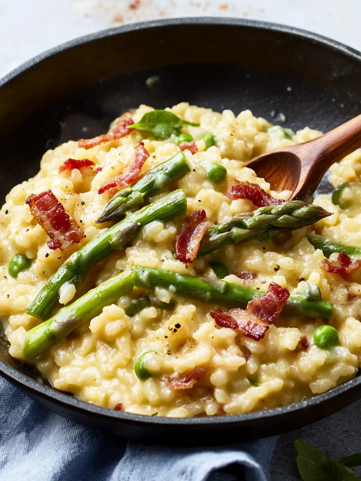 Creamy Asparagus Bacon Risotto: Comfort Food in One Pot 4 Creamy Asparagus Bacon Risotto