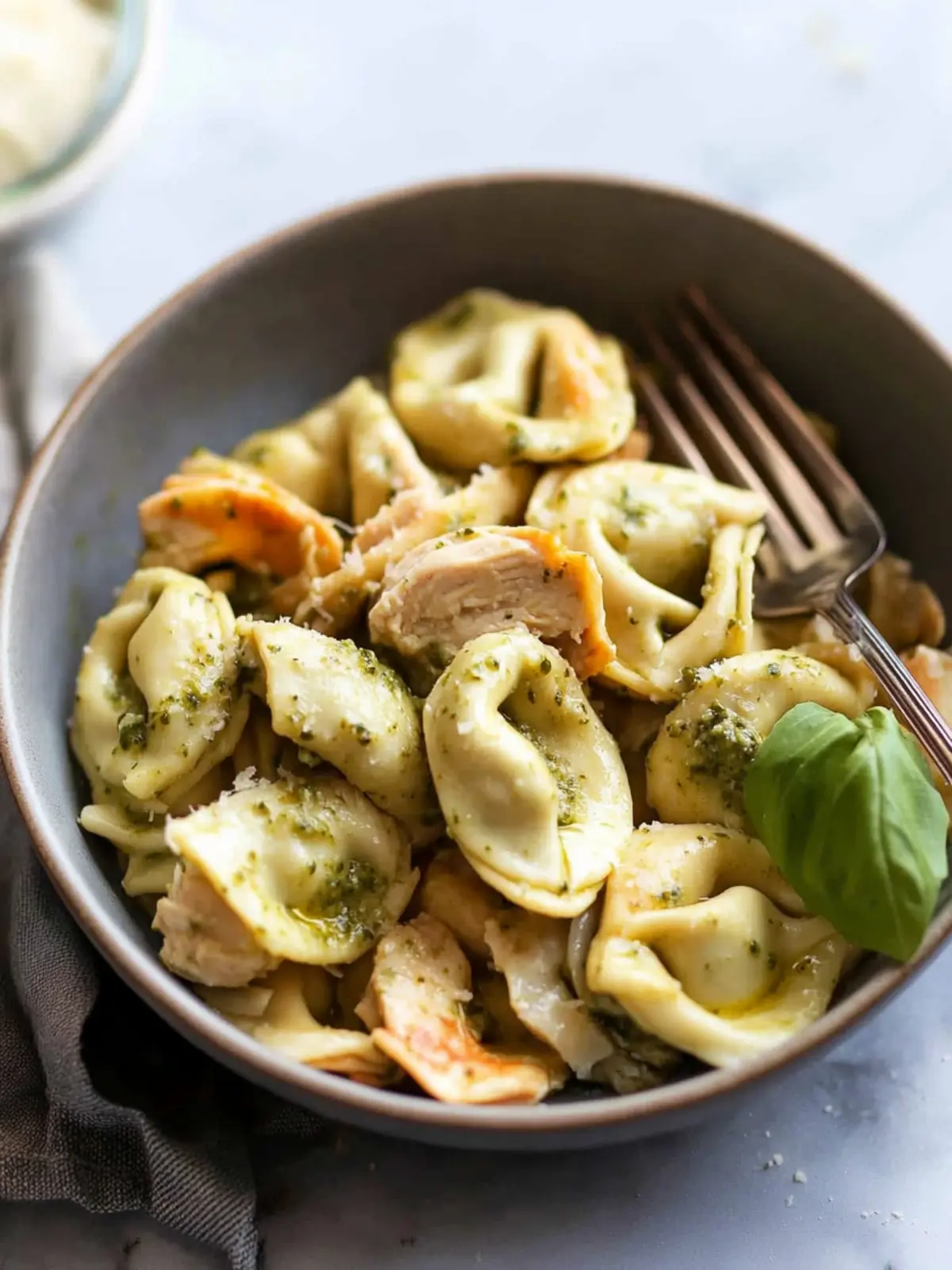 Creamy Pesto Chicken Tortellini for Quick Weeknight Comfort 4 Pesto Chicken Tortellini